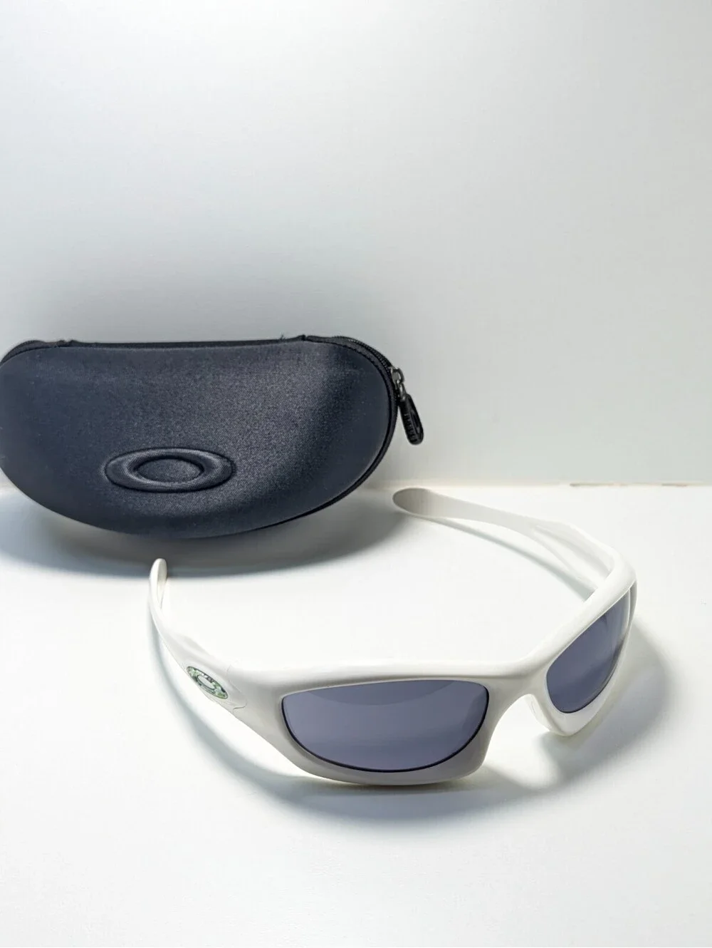 Oakley Monster Doggle White Outdoor Wraparound Unisex Classic Sports Sunglasses